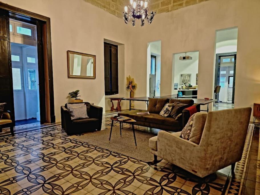 Grand House Of Character Valletta Floriana Eksteriør billede